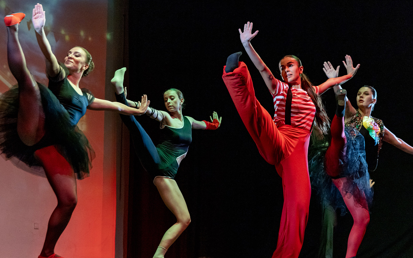 Danzamania, danza modern e lyrical jazz